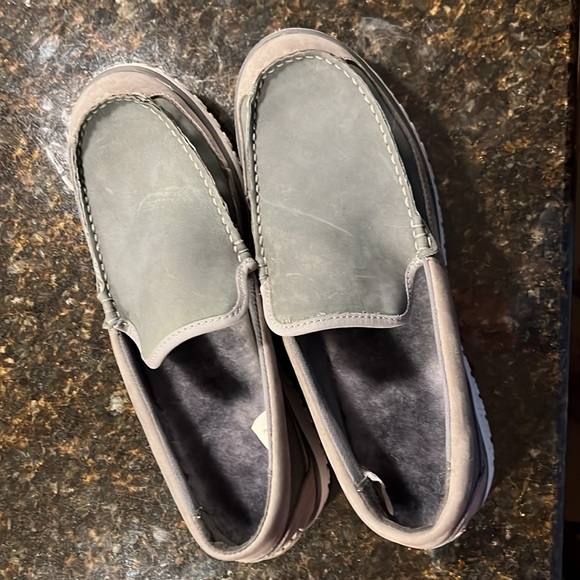 L.L. Bean All Week Slipper Mocs - Picture 2 of 4